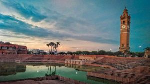 Husainabad_Clock_Tower (1)